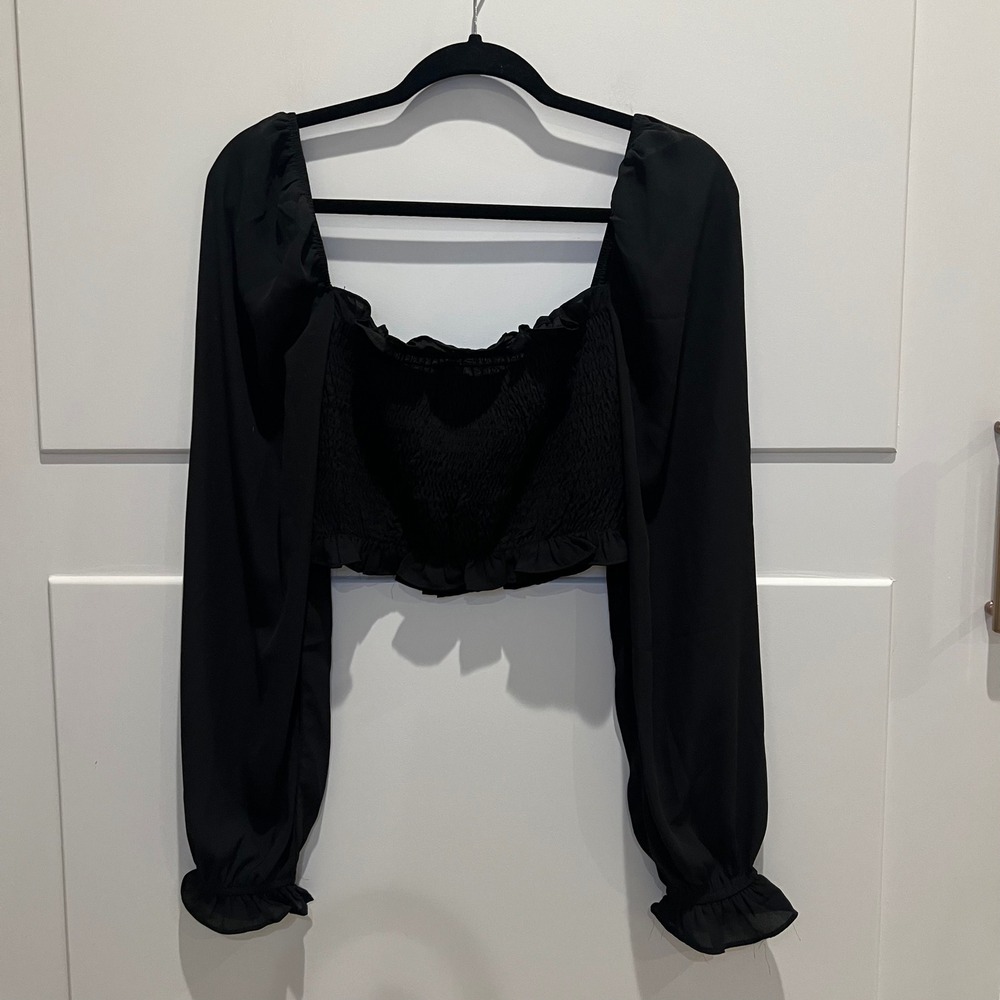 Forever 21 Black Long Sleeve Crop Top Womens Med Smocked Square Neck Ruffle Y2K